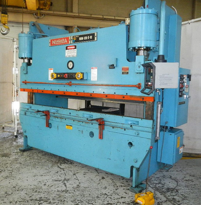 135 Ton, Niagara #HBM-135-8-10, CNC press brake, 10' overall, 102" between housing, 8" stroke, 15" open - Image 3