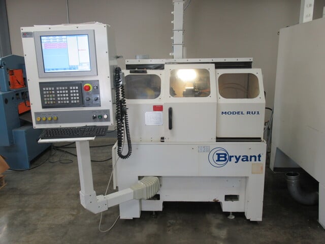 Bryant #RU1, CNC internal grinding machine, Fanuc 0iMD control, 5" swing, 2013 - Image 2