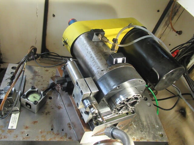 Bryant #RU1, CNC internal grinding machine, Fanuc 0iMD control, 5" swing, 2013 - Image 9