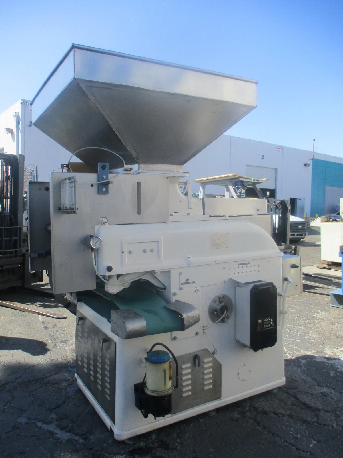ETMW Enterprizes heavy duty Dominos pizza machine, sold as is - Image 3