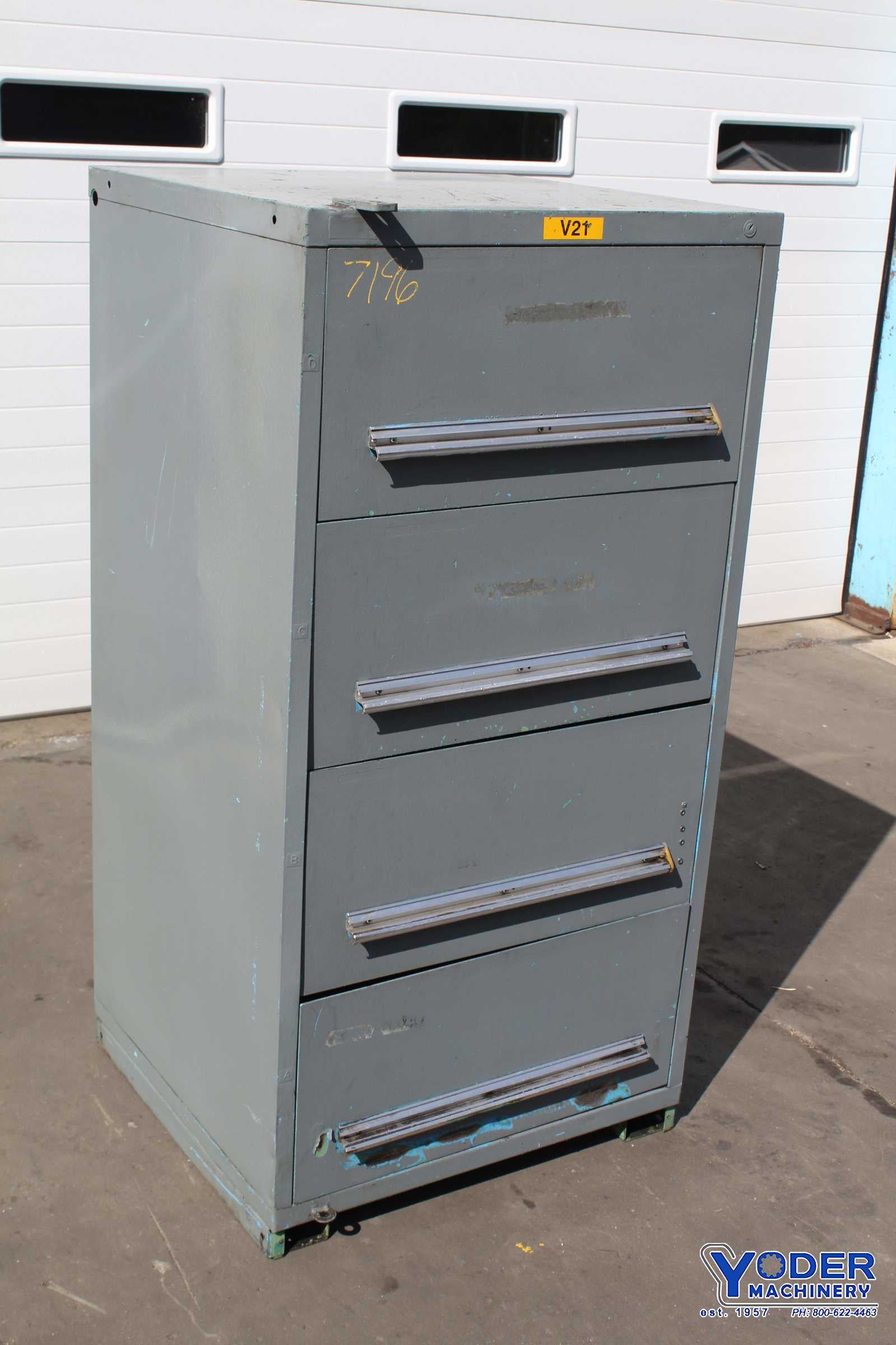 Vidmar cabinet, 4 drawer, 30" W x 27-3/4" D x 59" H, #72305 - Image 5