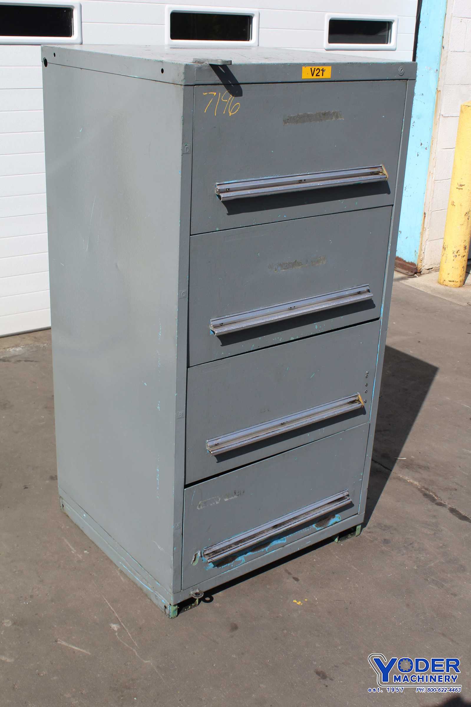 Vidmar cabinet, 4 drawer, 30" W x 27-3/4" D x 59" H, #72305 - Image 6