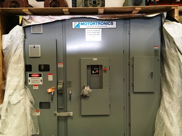 3500 HP Motortronics, Solid State,red.volt.,free standing enclosure, 4160 Volts,new (2 available) - Image 1