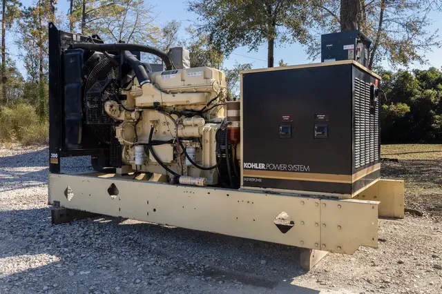 300 KW Kohler, diesel generator set, enclosure mounted on trailer, 277/480 Volts, 1999, #089607 - Image 3