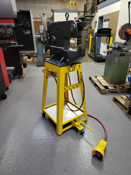 Tm Tech. TM Technologies #HDAS-4, heavy duty air operated shrinker/stretcher machine - Image 1