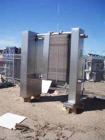 470 sq.ft., APV, CR5-HYD, 316 Stainless Steel plate heat exchanger, 84 plates, 225 psi - Image 4