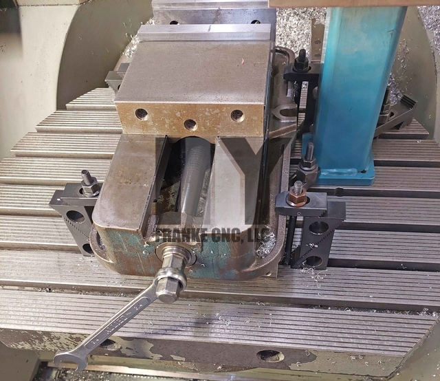 DMG, Mori Deckel Maho #DMU-70-eVolution, 32 automatic tool changer, 29.5" X, 23.6" Y, 20.5" Z, 18000 RPM - Image 4