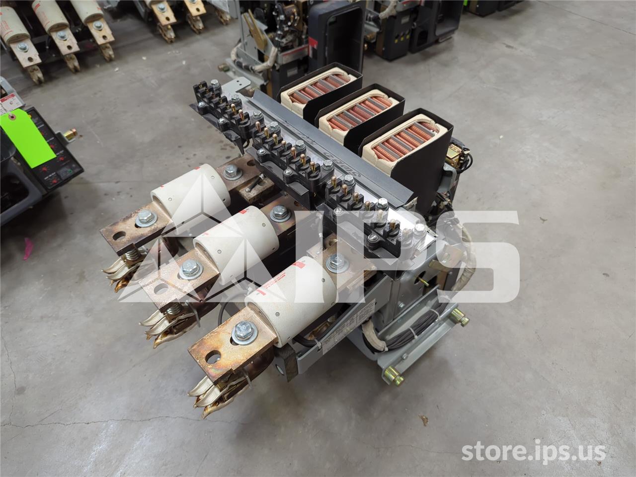 800 Amps GE Akru-7d-30s Eo/do (akru-_d-30s) 120 Volts AC Control, 240 Volts AC Close Coil, Ba, Bfi, 1600 Amps - Image 3