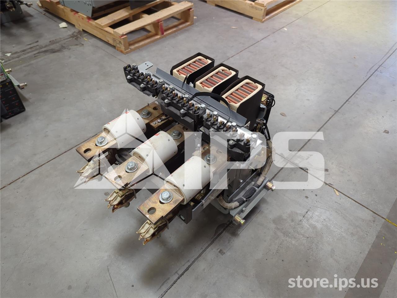 800 Amps GE Akru-7d-30s Eo/do (akru-_d-30s) 120 Volts AC Control, 240 Volts AC Close Coil, Ba, Bfi, 1600 Amps - Image 3