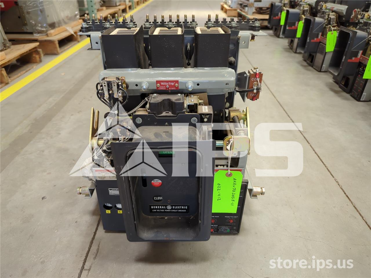 800 Amps GE Akru-7d-30s Eo/do (akru-_d-30s) 120 Volts AC Control, 240 Volts AC Close Coil, Ba, Bfi, 1600 Amps - Image 1