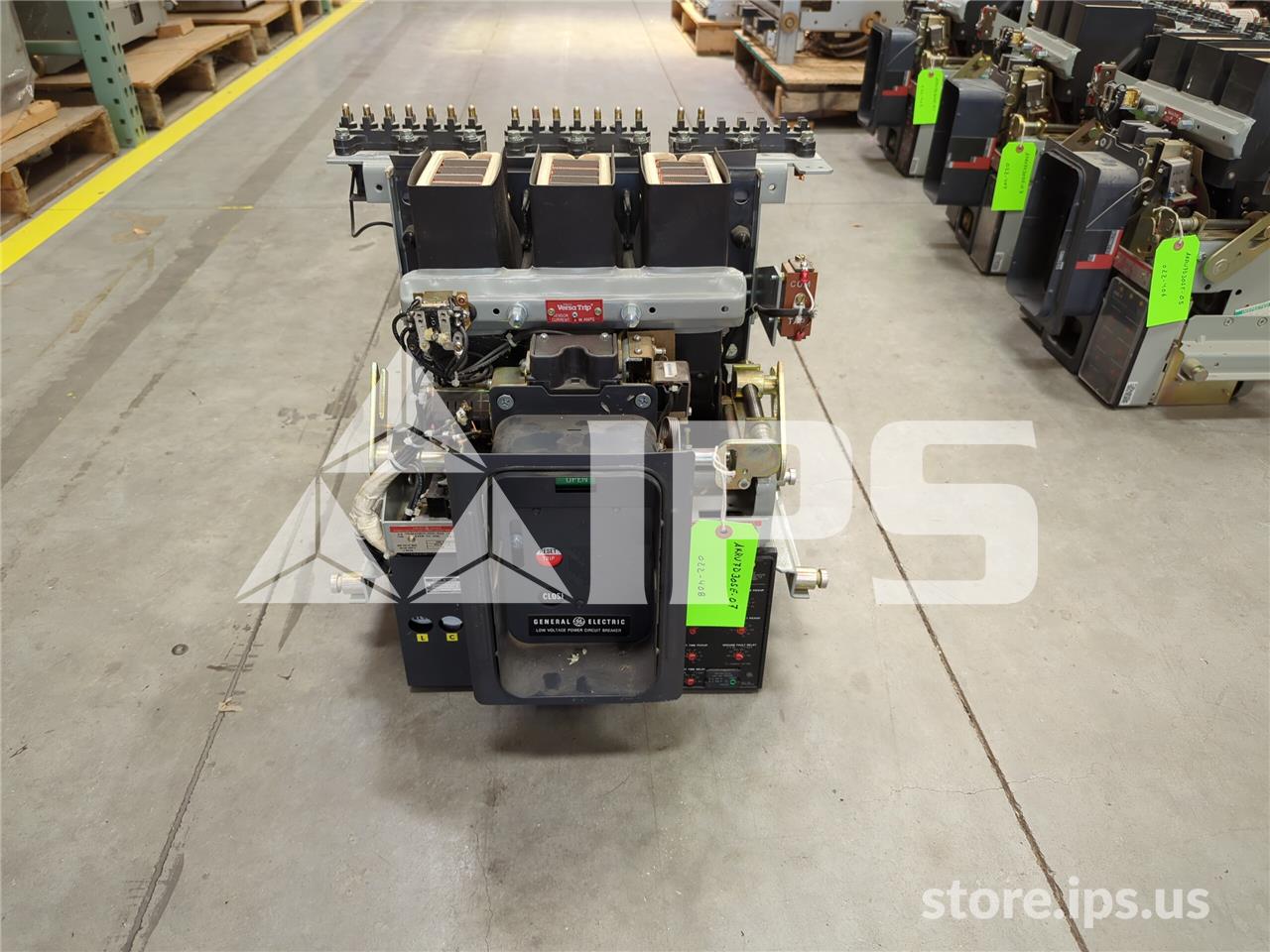 800 Amps GE Akru-7d-30s Eo/do (akru-_d-30s) 120 Volts AC Control, 240 Volts AC Close Coil, Ba, Bfi, 1600 Amps - Image 1