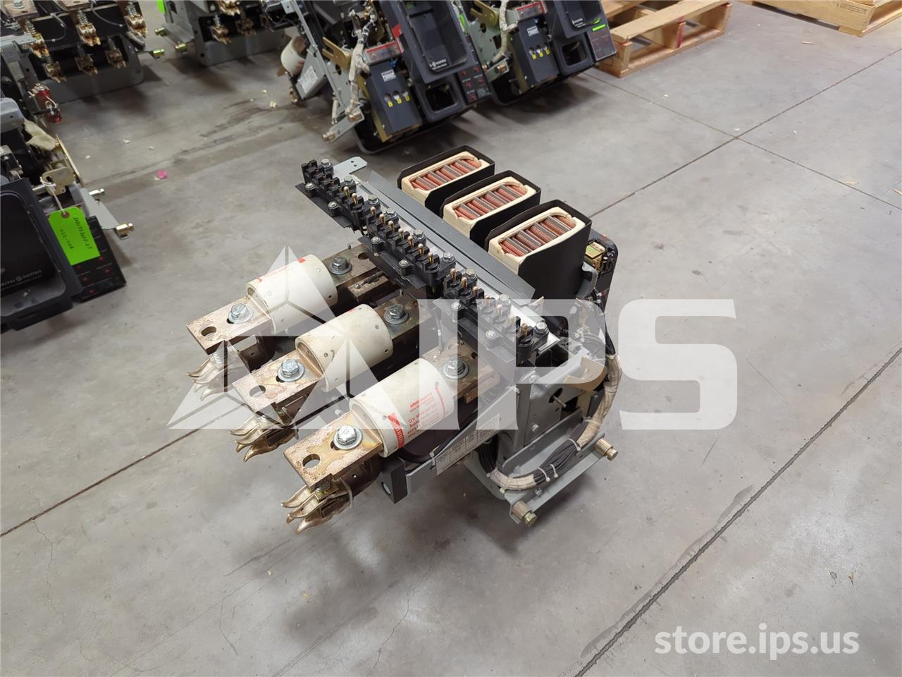 800 Amps GE Akru-7d-30s Eo/do (akru-_d-30s) 120 Volts AC Control, 240 Volts AC Close Coil, Ba, Bfi, 1600 Amps - Image 2