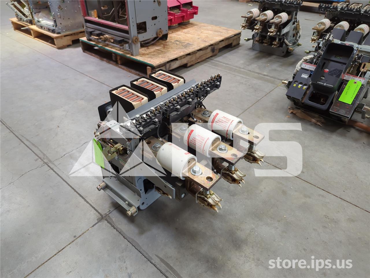 800 Amps GE Akru-7d-30s Eo/do (akru-_d-30s) 120 Volts AC Control, 240 Volts AC Close Coil, Ba, Bfi, 1600 Amps - Image 2