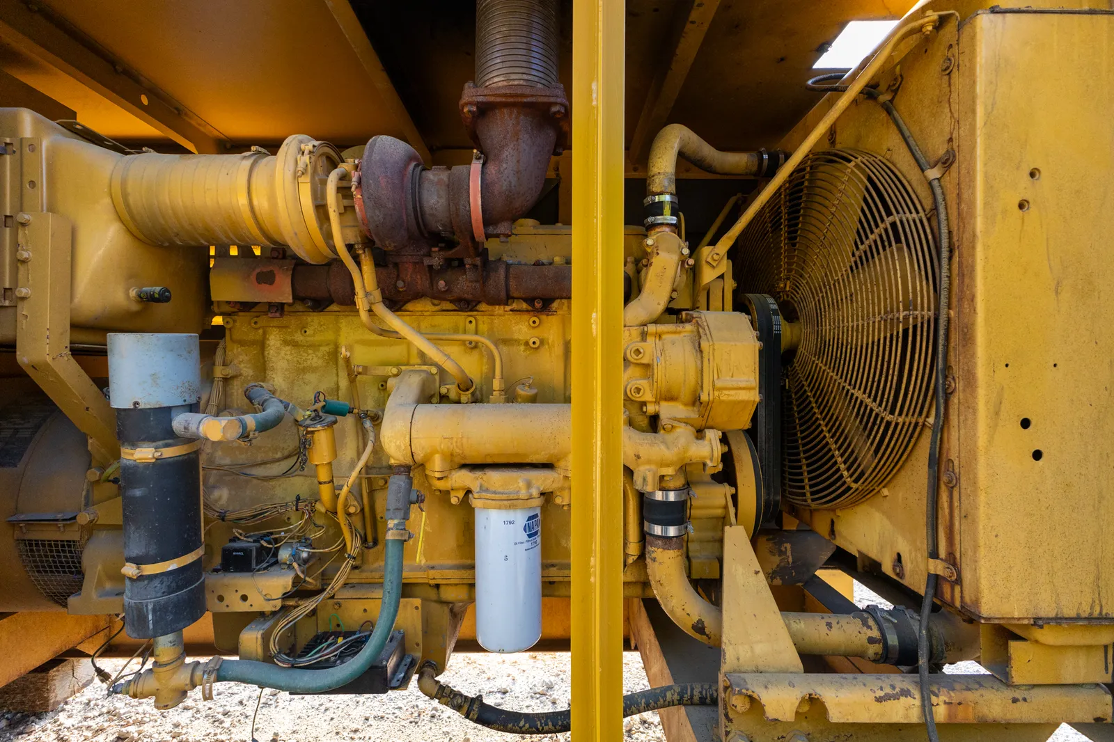 300 KW Caterpillar, diesel generator set, enclosed, #089846 - Image 4