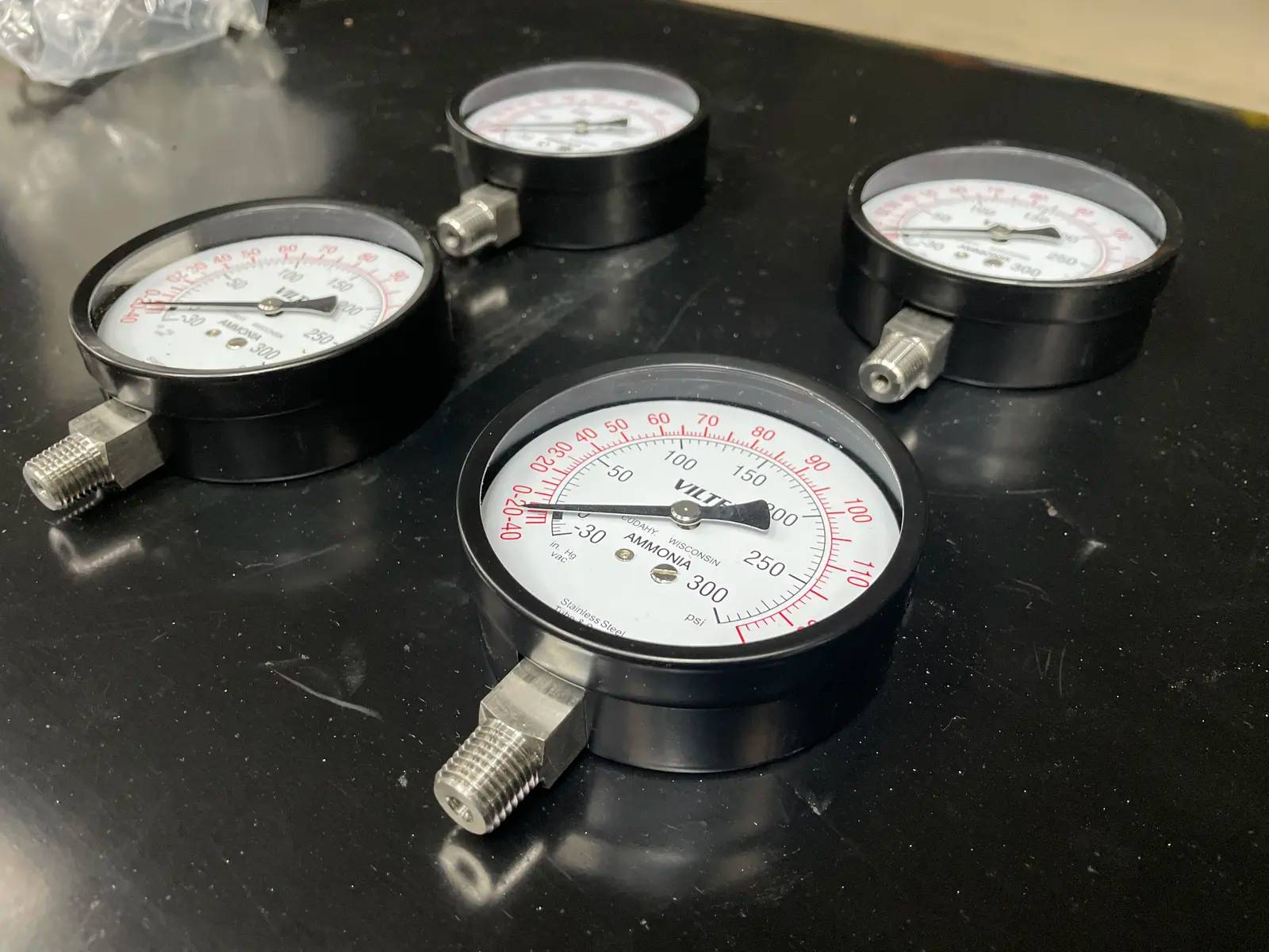 Vilter 1204E, Ammonia Pressure Gauge, -30 - 300 psi, 1/4 NPT - Image 4