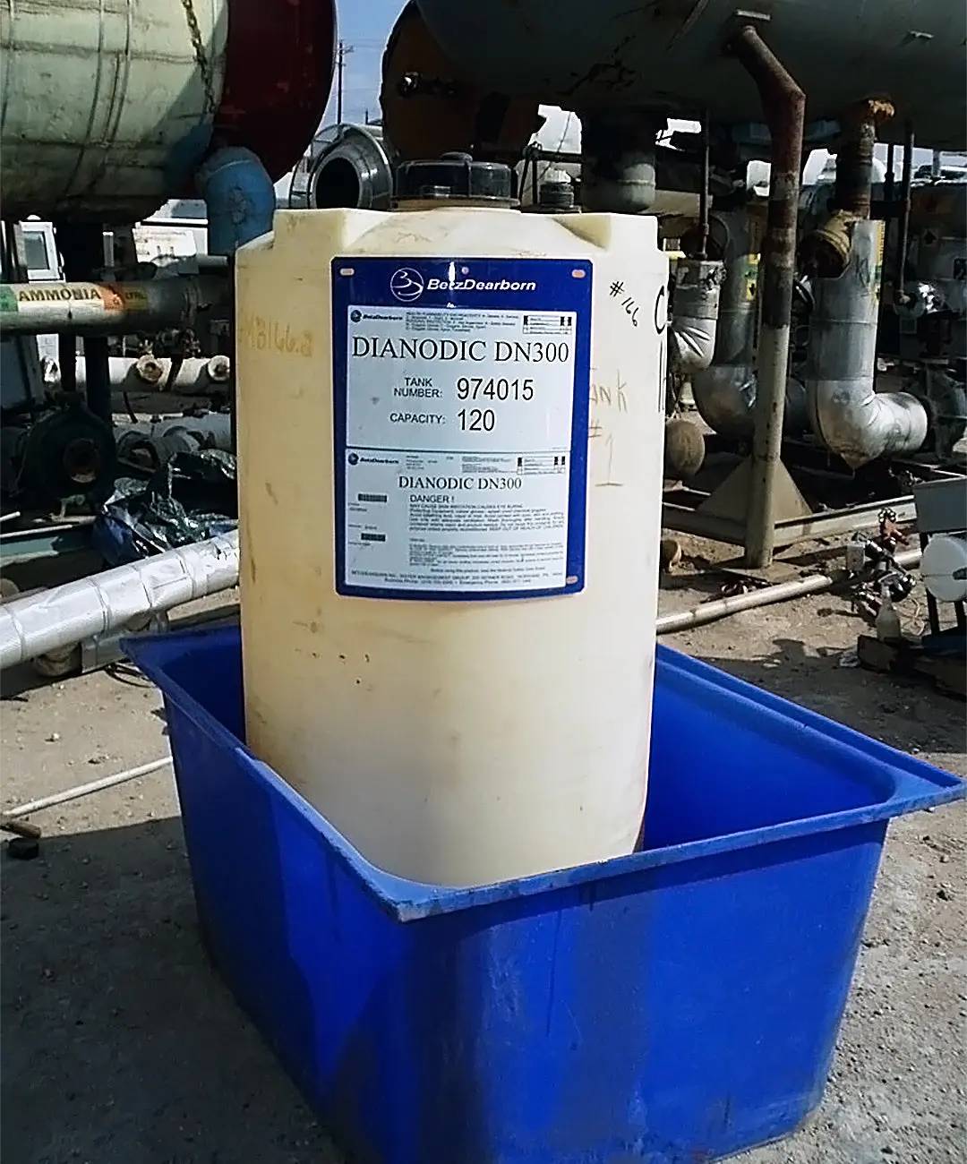Betz - Dearborn, Poly Storage Tank with Spill Tub, 120 Gallon, 28" diameter x 47" H, 250 psi - Image 3