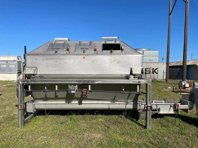 Custom, Stainless Steel Ice Storage Holding Bin & Conveyor, Screw Auger/Ice Dispenser, 1 HP, 48" x 48" x 9' - Image 3