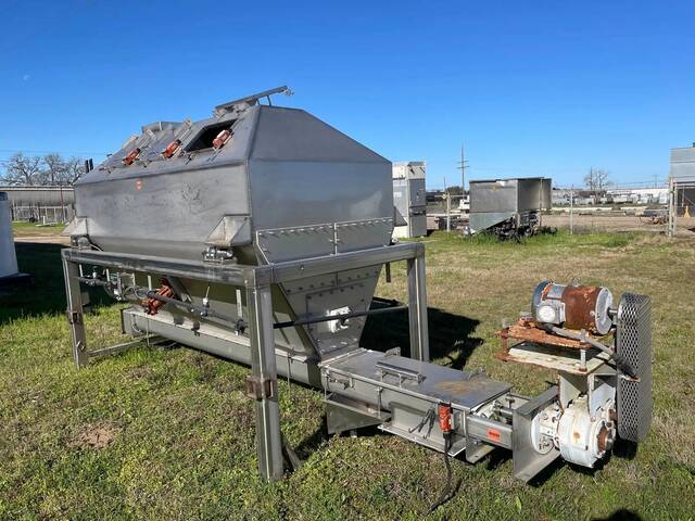 Custom, Stainless Steel Ice Storage Holding Bin & Conveyor, Screw Auger/Ice Dispenser, 1 HP, 48" x 48" x 9' - Image 4