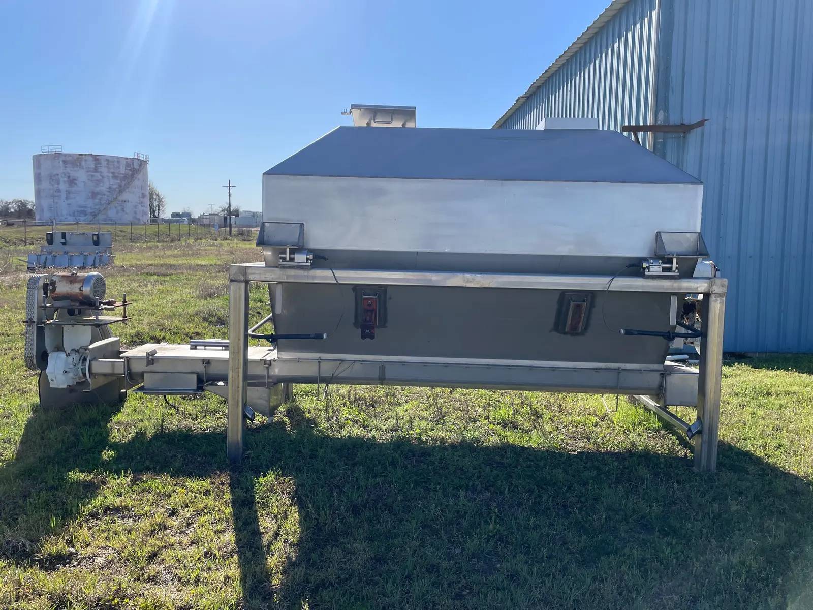Custom, Stainless Steel Ice Storage Holding Bin & Conveyor, Screw Auger/Ice Dispenser, 1 HP, 48" x 48" x 9' - Image 7