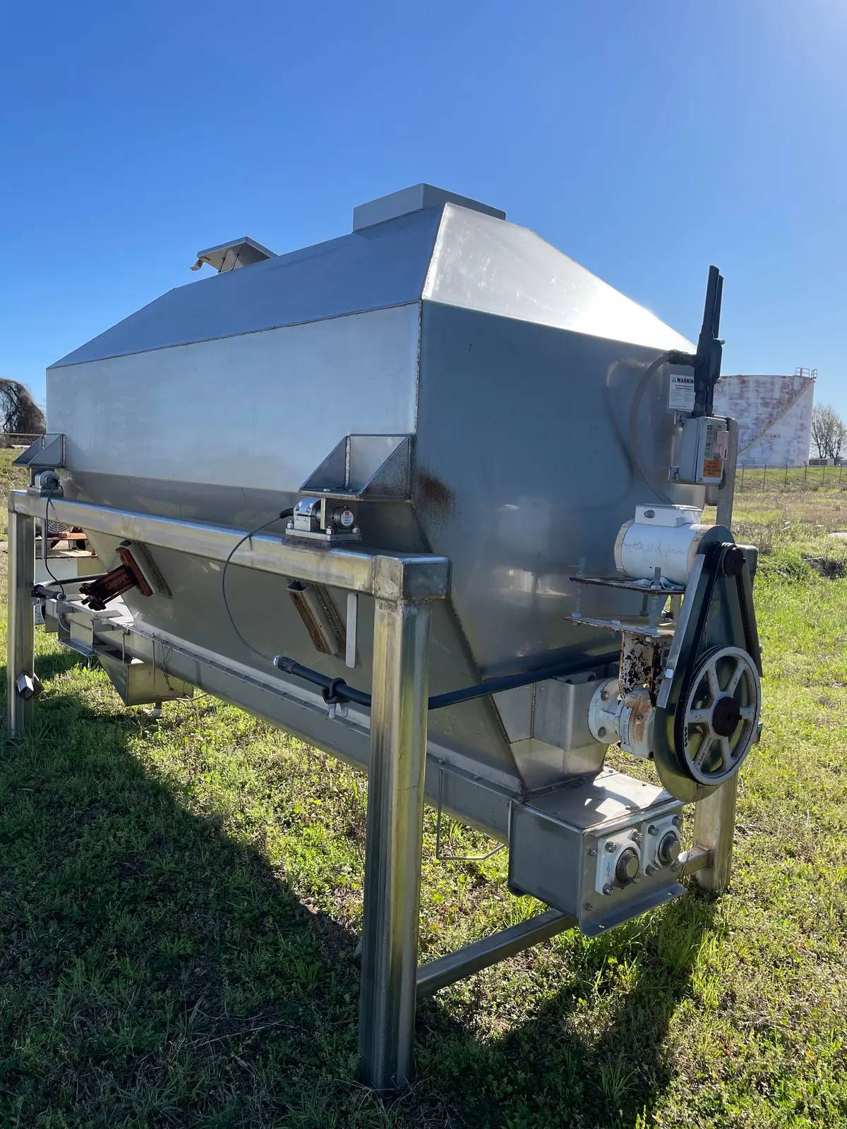 Custom, Stainless Steel Ice Storage Holding Bin & Conveyor, Screw Auger/Ice Dispenser, 1 HP, 48" x 48" x 9' - Image 8