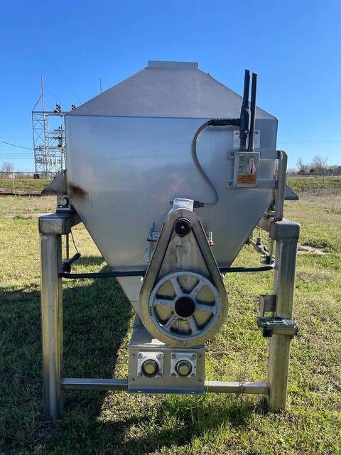 Custom, Stainless Steel Ice Storage Holding Bin & Conveyor, Screw Auger/Ice Dispenser, 1 HP, 48" x 48" x 9' - Image 9