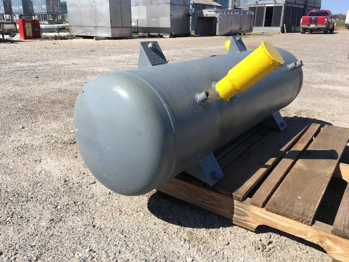 34 gallon E. L. Nickell, Ammonia Intercooler, 13" diameter x 60" L Tank, 1972 - Image 6