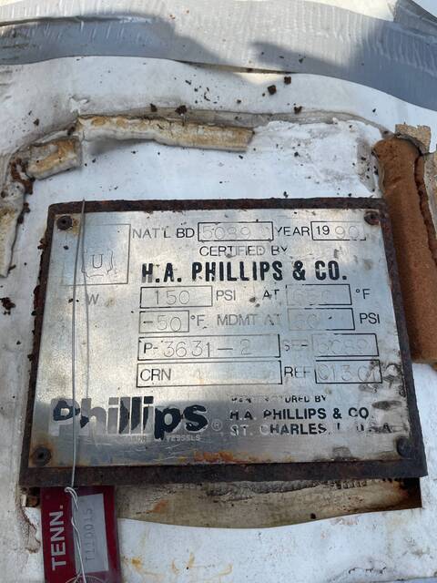 400 gallon H.A. Phillips & Co, Vertical Ammonia Intercooler, 32" diameter x 120" L Tank, 1990 - Image 10