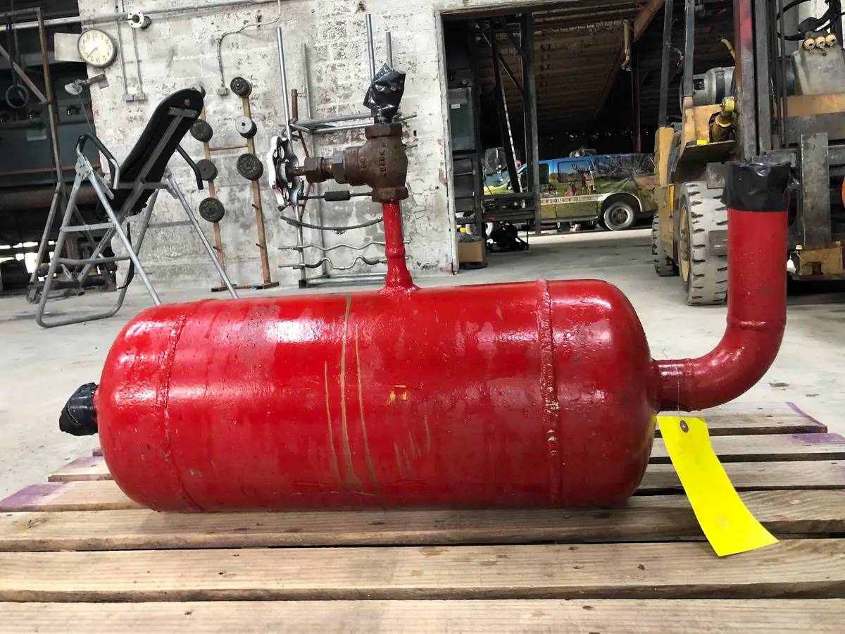15 Gallons, R & Y, Horizontal Oil Separator, 10" diameter x 32" L Tank, 250 PSI @ 650F - Image 7