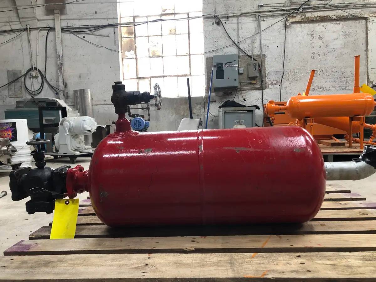 15 Gallons, Vilter A934700, Horizontal Oil Separator, 10" diameter x 32" L Tank, 250 PSIG @ 400F - Image 7