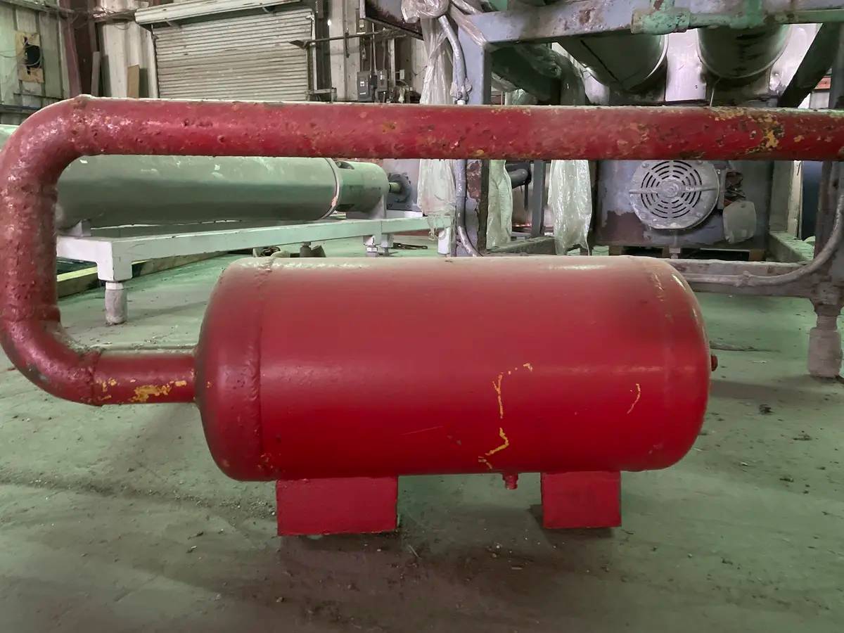 10 Gallons, Vilter, Horizontal Oil Separator, 22" diameter x 11" L Tank - Image 3