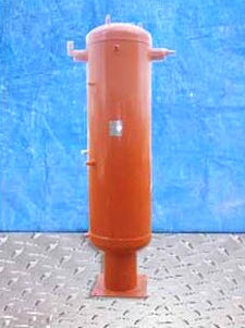 80 Gallons, Vilter, Vertical Oil Separator, 38" L x 24" width x 101" H, 250 PSI @ 650F - Image 4