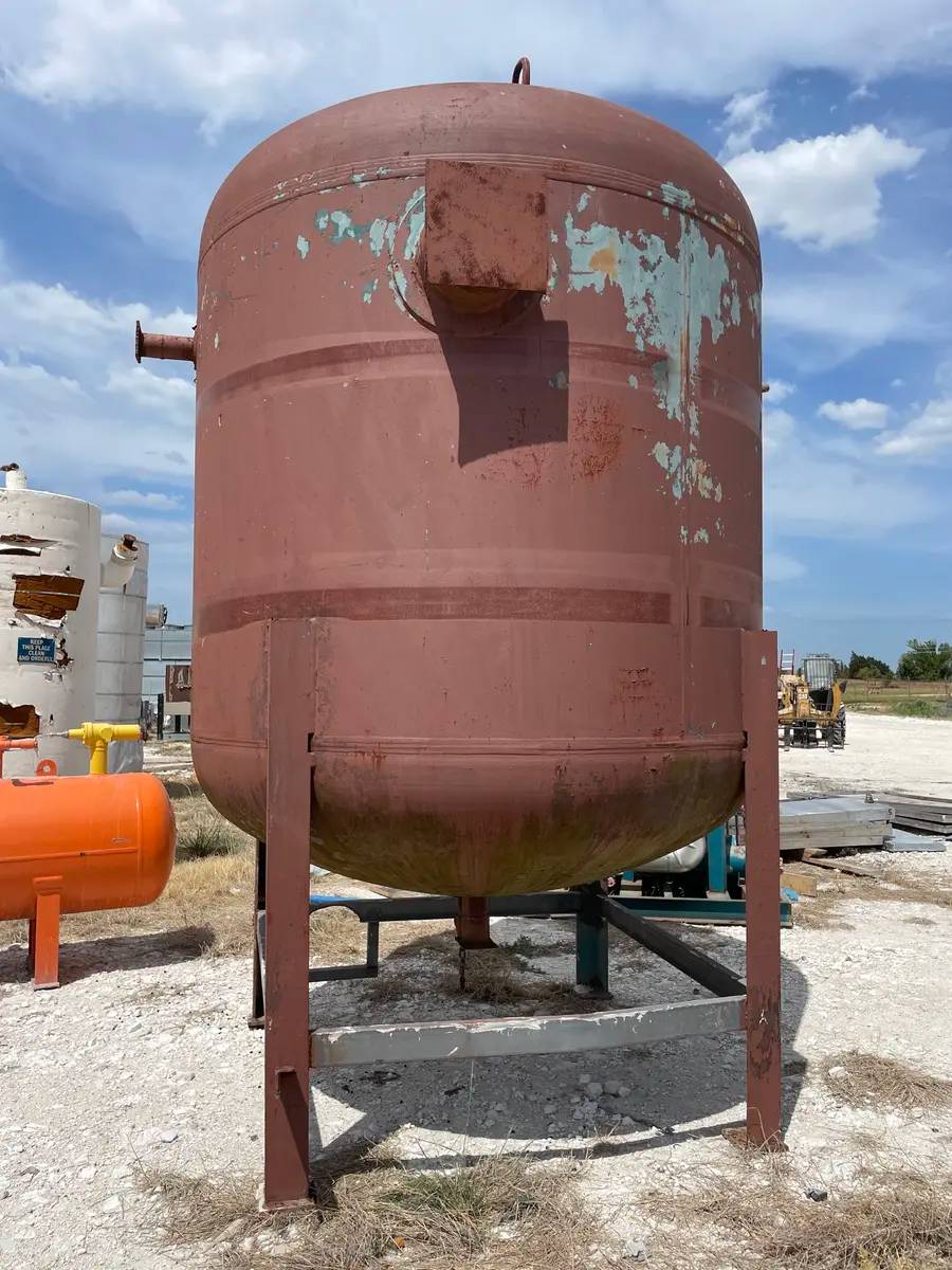4259 gallon Frick, Vertical Ammonia Suction Trap, 86" diameter x 112" L Tank, 250 PSI @ 200 F, 1998 - Image 4