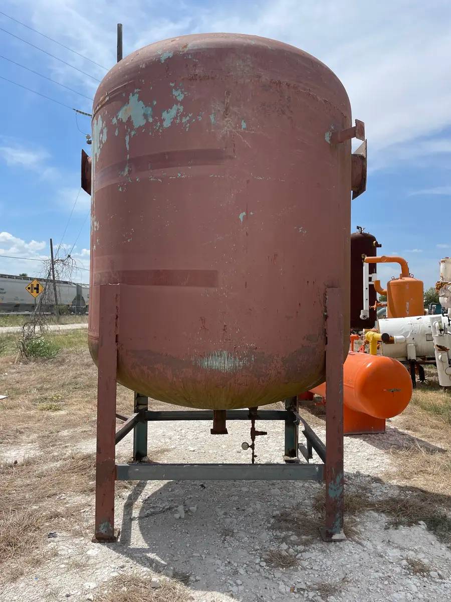 4259 gallon Frick, Vertical Ammonia Suction Trap, 86" diameter x 112" L Tank, 250 PSI @ 200 F, 1998 - Image 7
