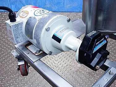 Cole Parmer #7518-62, Vacuum Pump, 0.75 HP, w/4.6 Gallon Stainless Steel Tank, 18.3 Drive ratio - Image 7