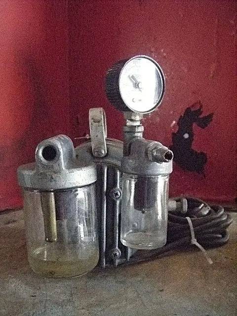 Fenwal Laboratories #522, Vacuum Pump, 0.17 HP, 17.25 RPM, 0.25" inlet, 0.5" outlet - Image 3