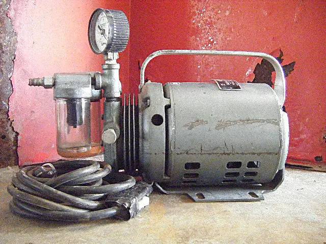 Fenwal Laboratories #522, Vacuum Pump, 0.17 HP, 17.25 RPM, 0.25" inlet, 0.5" outlet - Image 4