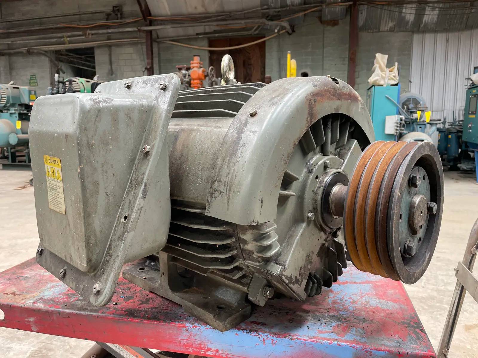 60 HP 1770 RPM Toshiba High Efficiency Induction Motor 0604FTSA211, Frame 364T, 144/72 amps, 230/460 Volts - Image 4