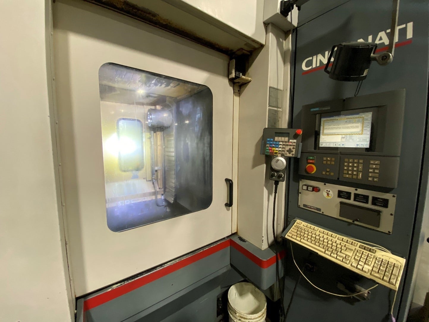Cincinnati #HPC-630XT model D, CNC horizontal machining center, 41" X, 32" Y, 32" Z, 7000 RPM, 180 automatic - Image 2