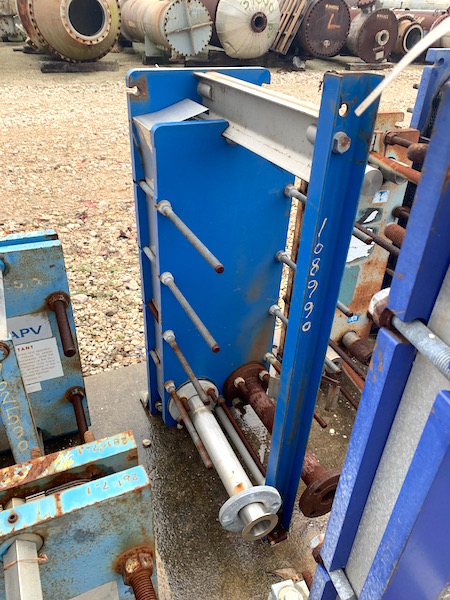 49 sq.ft., APV, VEGA017-M-12 SACC transfer cooler, 39 plates capacity, 145 psi, gasket type, .6MM plate - Image 2