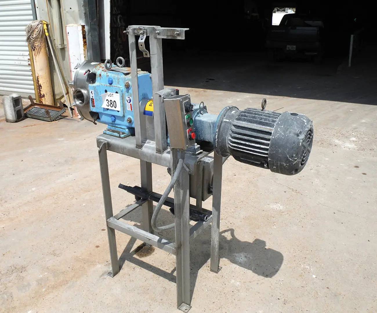 49 GPM, Waukesha Cherry-Burrell #130, Positive Displacement Pump, 0.25 Gallon, 5 HP, 1750 RPM, 460 V, 193 RPM - Image 4