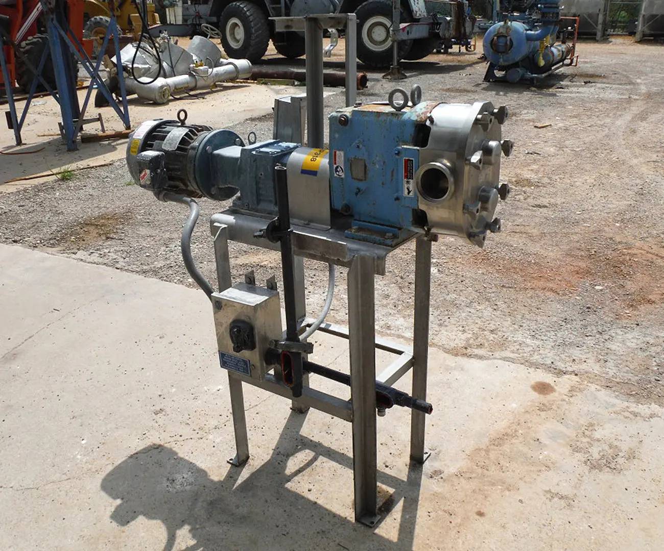 49 GPM, Waukesha Cherry-Burrell #130, Positive Displacement Pump, 0.25 Gallon, 5 HP, 1750 RPM, 460 V, 193 RPM - Image 6
