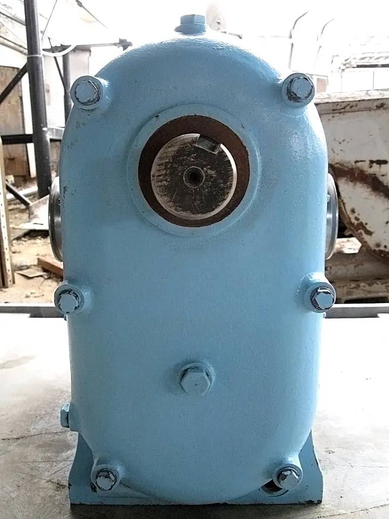 300 GPM, Waukesha Cherry-Burrell #200, Positive Displacement Pump, 600 RPM speed, (2) 8.125" rotors, (2) 4" - Image 7