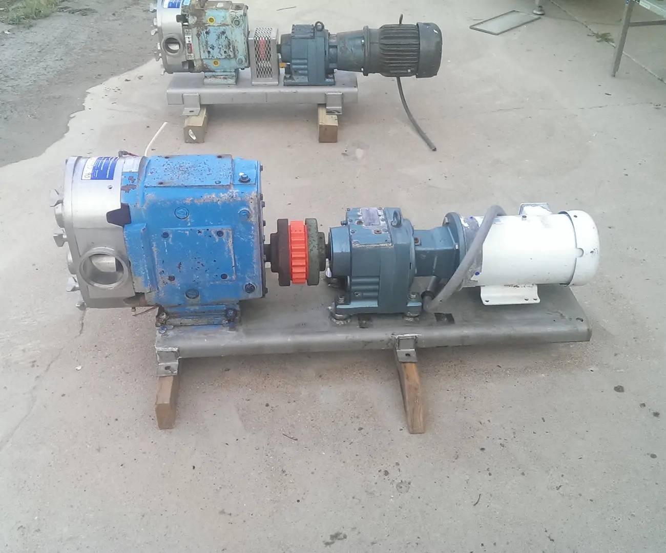 310 GPM @ 200 psi, Waukesha Cherry-Burrell #220, Positive Displacement Pump, 0.52 Gallon, 5 HP, 1750 RPM - Image 3