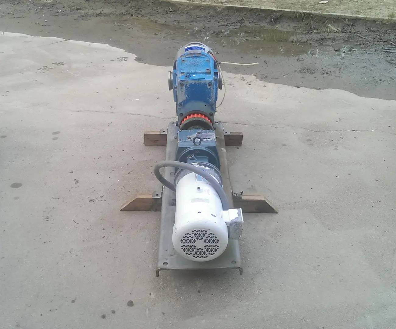 310 GPM @ 200 psi, Waukesha Cherry-Burrell #220, Positive Displacement Pump, 0.52 Gallon, 5 HP, 1750 RPM - Image 5