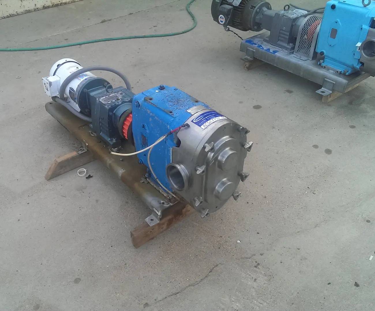 310 GPM @ 200 psi, Waukesha Cherry-Burrell #220, Positive Displacement Pump, 0.52 Gallon, 5 HP, 1750 RPM - Image 7