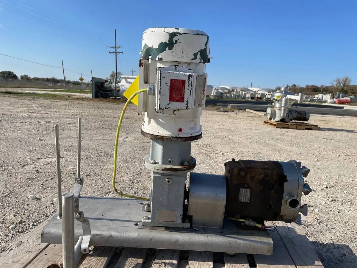 36 GPM @ 200 psi, Waukesha Cherry-Burrell #30, Positive Displacement Pump, 0.021 Gallon, 3 HP, 1755 RPM - Image 3