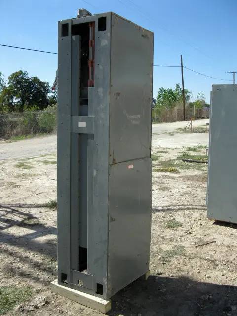 Square D, 4, WYE Delta Motor Starter, 200 HP, 460/575 Volts, 600 max. V, Nema size 5 AC magnetic starter - Image 7