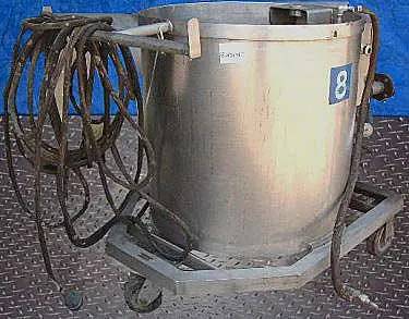 60 gallon Cat High Pressure Pump with Tank, 3 HP, 3450 RPM, 230/460 V, 26" diameter x 27" H inside tank - Image 3