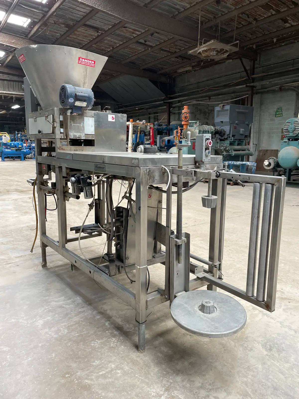 Cutler-Hammer Inc #310, automatic form fill & sea, 0.5/0.16 HP, (50) 3 lbs to 10 lbs bags/min., 1999 - Image 10