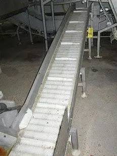 12" wide x 18' long, Stainless Steel Slight Incline Conveyor, 1" H flights spaced 12" apart, 4" side walls - Image 3